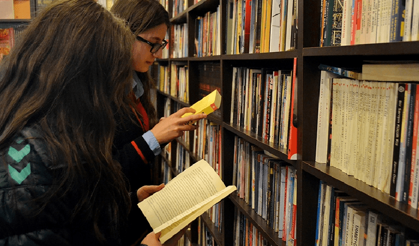 Издательское дело бьет тревогу: рекордное падение количества книг