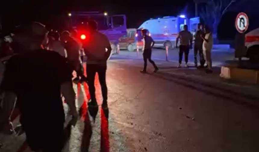 Lkw und leichtes Nutzfahrzeug kollidierten in Izmir, Katastrophe konnte nur knapp abgewendet werden