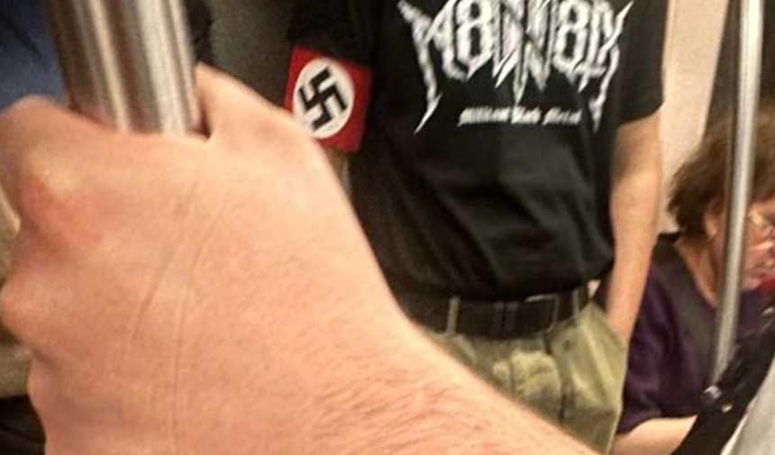 Nazi-Symbol in der Istanbuler U-Bahn