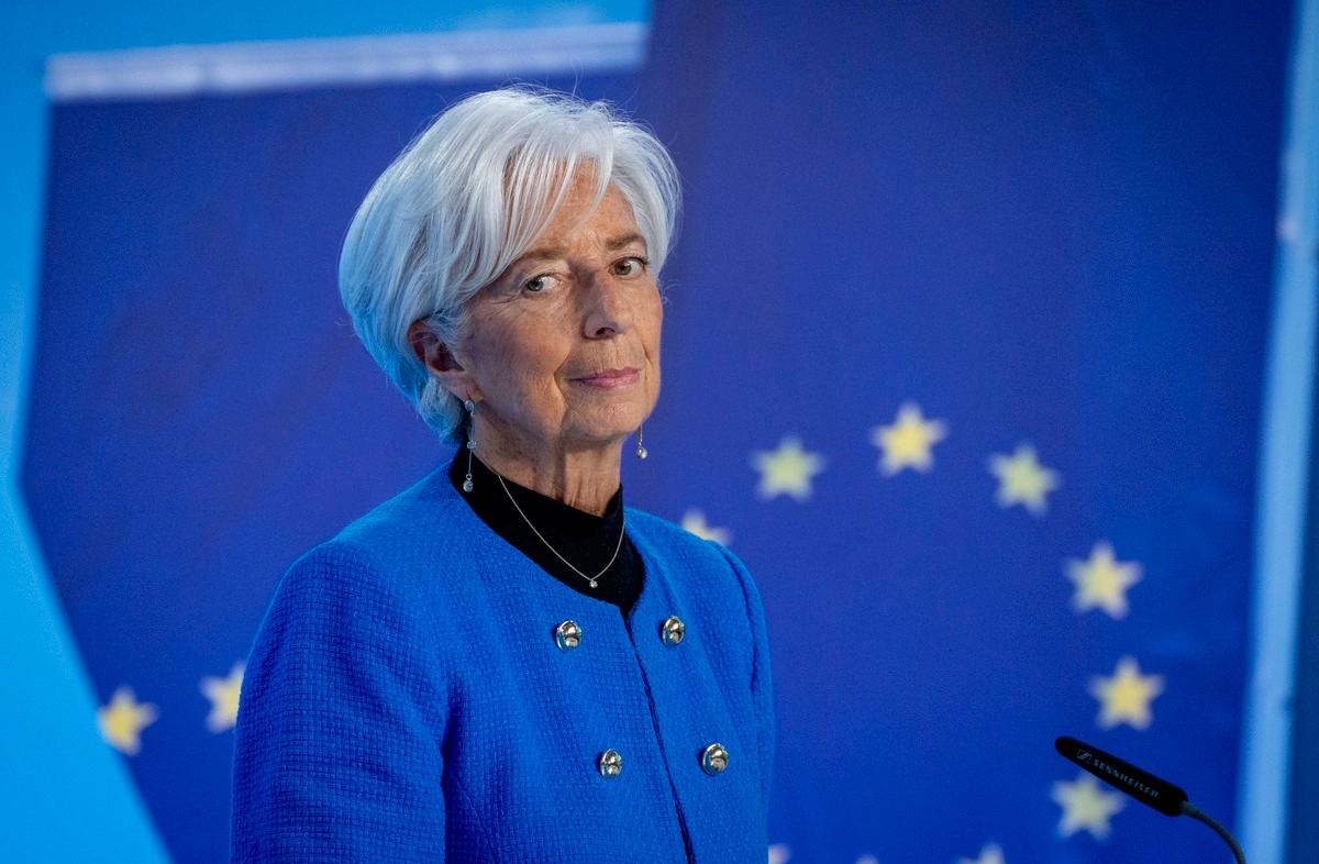 Tarifeler: Lagarde geleceği karanlık görüyor: "Büyüme yavaşlıyor, ABD-AB ticaret anlaşmaları belirsizliği ortadan kaldırmıyor."