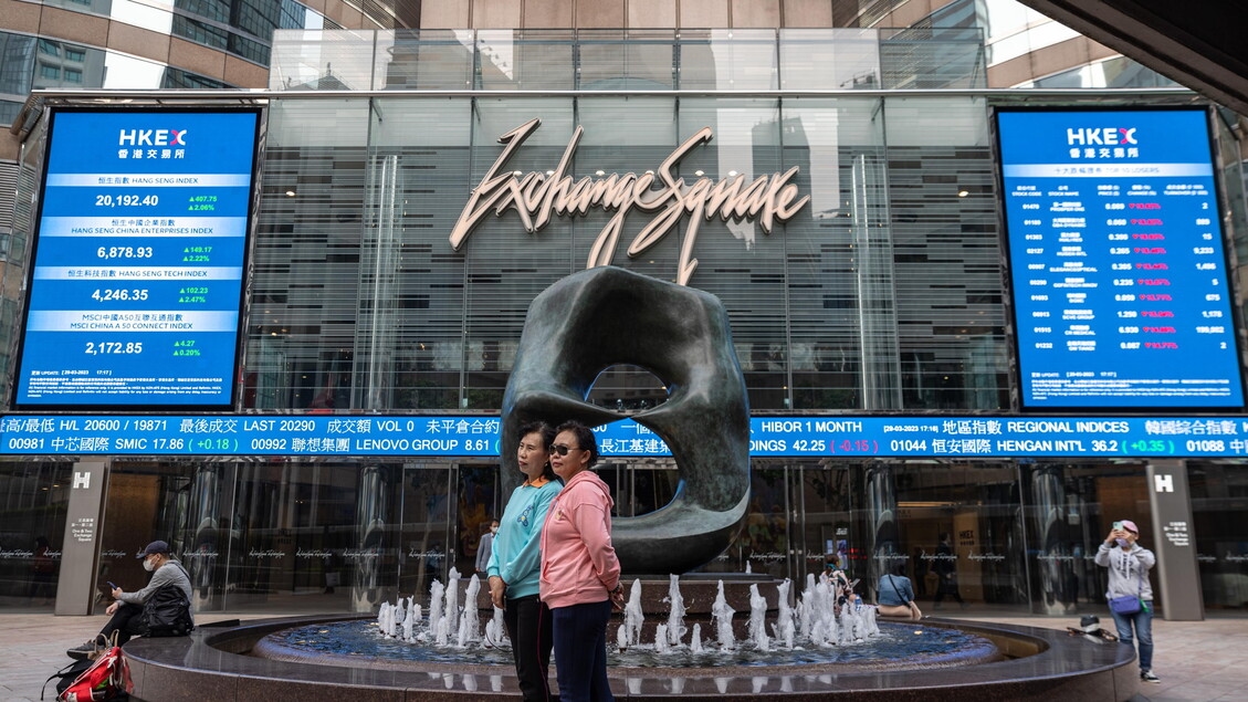 Borsa, Hong Kong apre a +0,99% con colloqui Usa-Cina su dazi