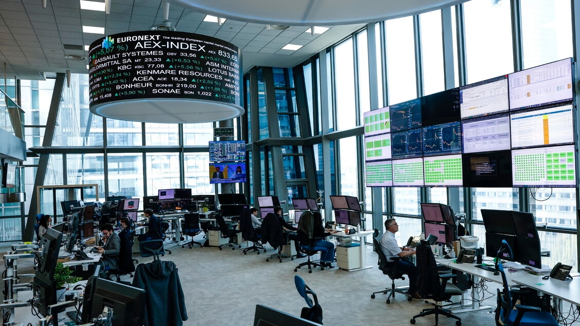 Stocks: Europe falls, after rates, eyes inflation