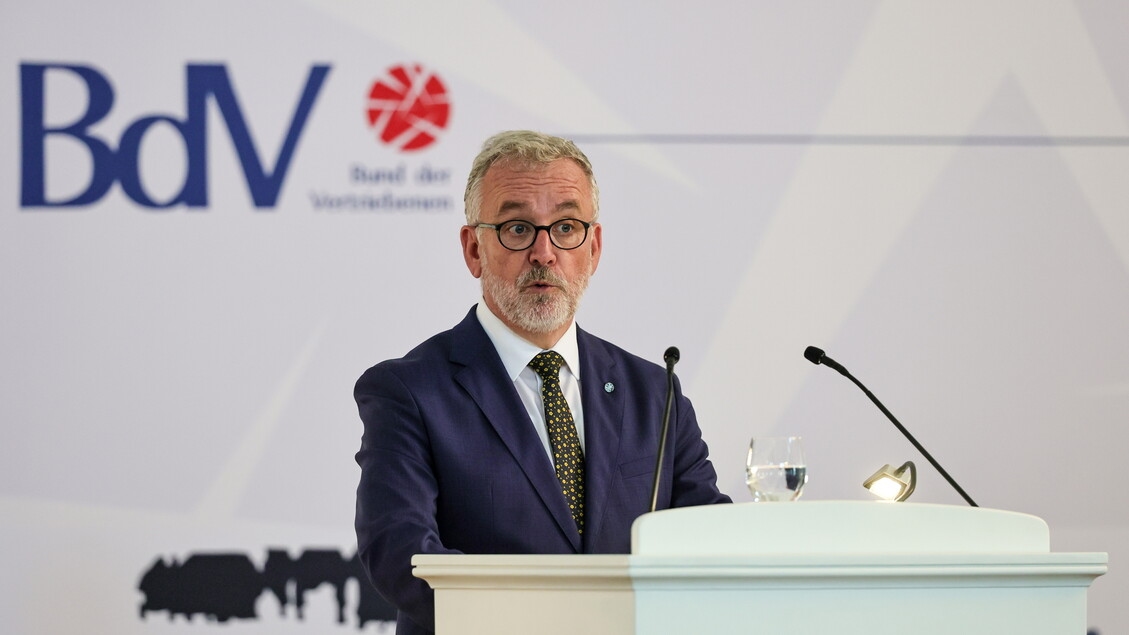 Almanya'da sanayi siparişleri Haziran ayında şaşırtıcı bir şekilde düştü