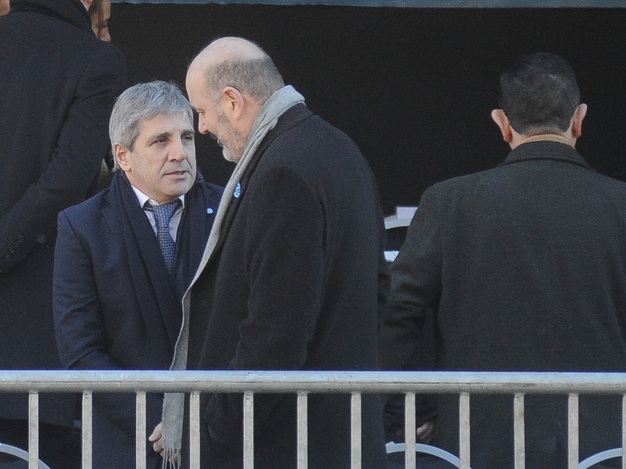 Unforeseen internal dispute between Sturzenegger and Caputo over adjustments in areas of the Ministry of Economy