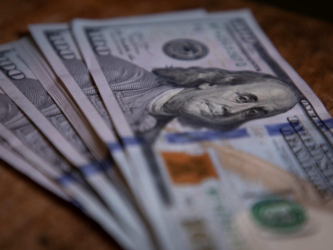 “Crucial election”: The post-election scenario proposed by two international banks and its impact on the dollar