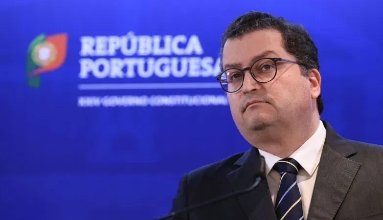El ministro de Hacienda confía en un superávit del PIB del 0,3% este año