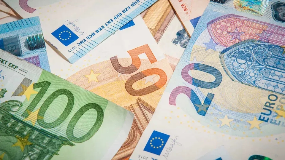 L'État enregistre un excédent de 2 327,6 ME jusqu'en juillet