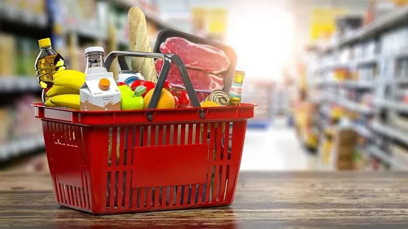 Цены на продуктовую корзину падают третью неделю подряд