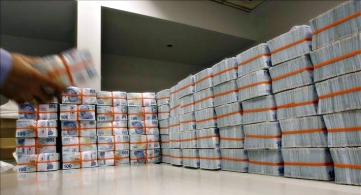 Hazine 79 milyar lira borçlandı