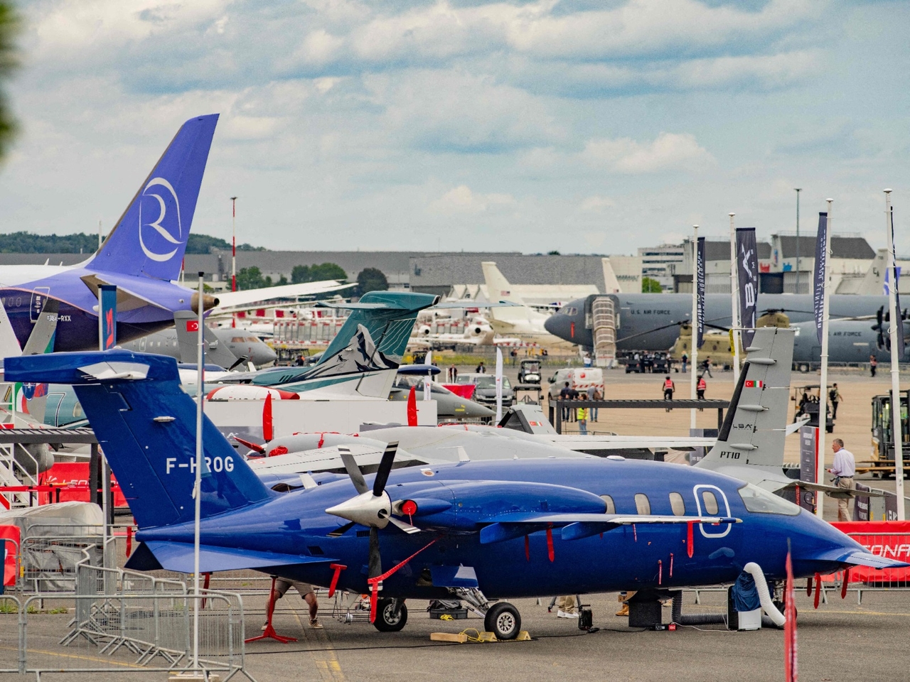 Greenwashing: Auf der Paris Air Show die leeren Versprechungen der Luftfahrtgiganten