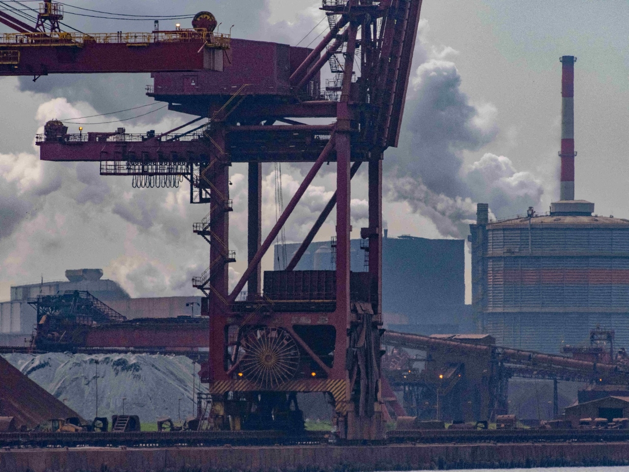 ArcelorMittal: En Dunkerque, los trabajadores exigen una ley multipartidista para "salvar la acería"