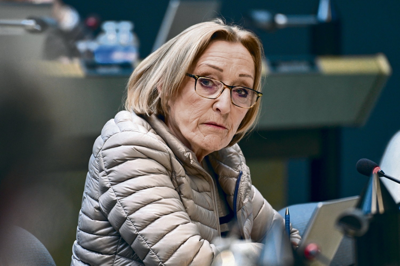 „Oni oszukują, a my płacimy”: kiedy Allier została wybrana na przedstawicielkę, Annie Corne odważa się na wszystko i zatrudnia prywatną firmę, aby szpiegowała odbiorców RSA