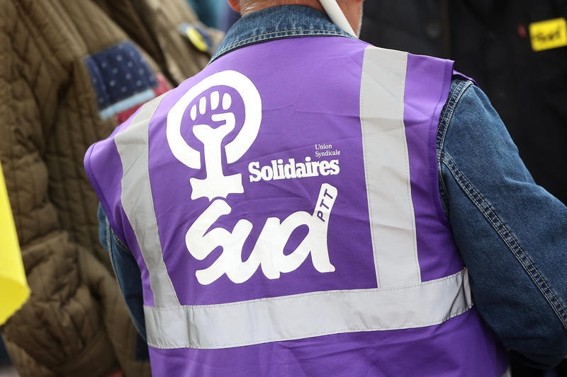 „Eine politische Entscheidung mit schwerwiegenden Folgen für das Handeln der Gewerkschaften“: Bewährungsstrafe und Geldstrafen für fünf Gewerkschafter der Sud PTT