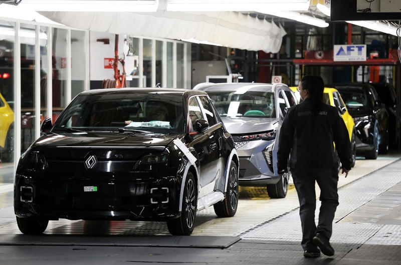 Electric cars: Manufacturers lie in wait to force Brussels to delay the ban on combustion engines until 2035