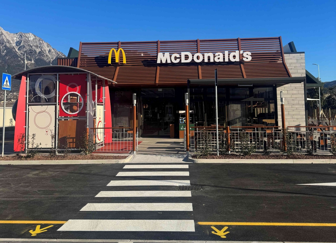 McDonald's opens a new restaurant in Latisana. It will create 45 jobs.