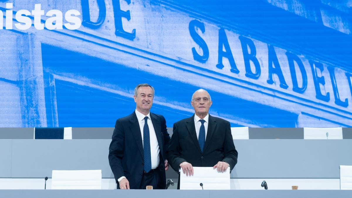 Oliu bevestigt dat Sabadell een vergadering zal bijeenroepen om de verkoop van TSB te bekrachtigen als het bod goed is.