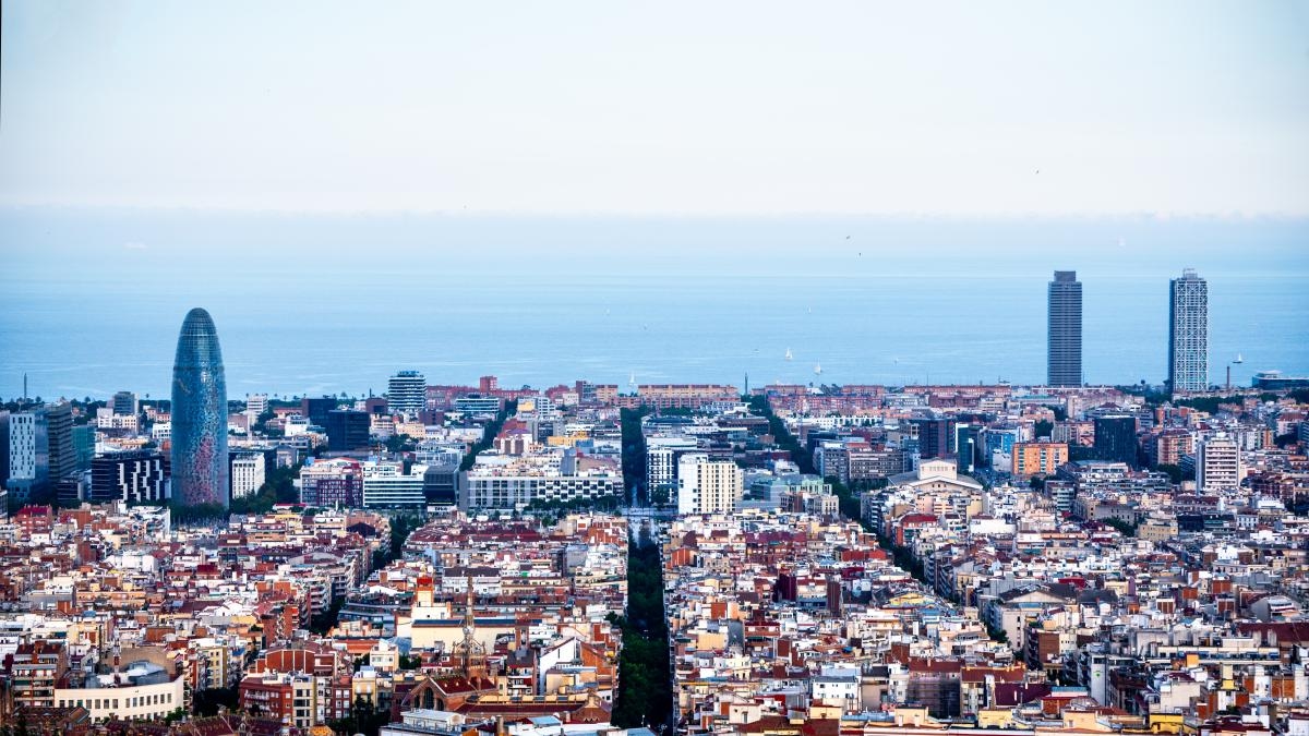 Barcelona podwaja inwestycje w nieruchomości pomimo braku funduszy niemieckich