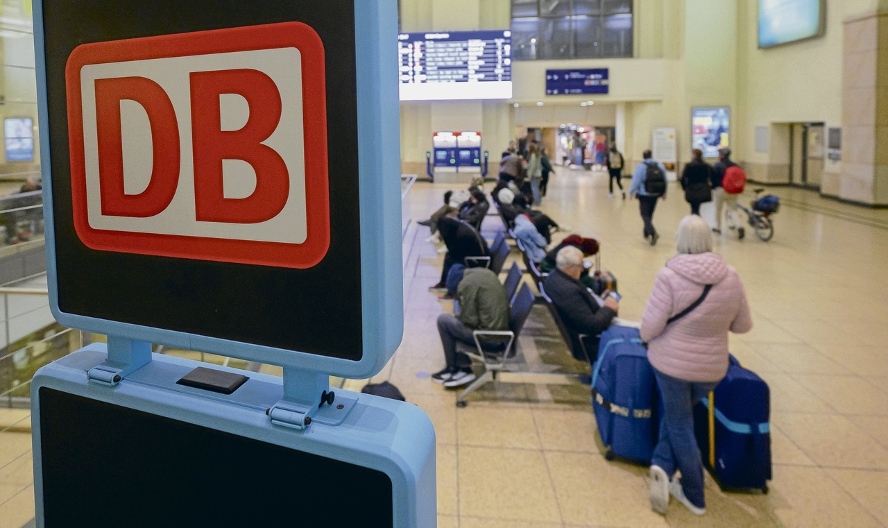 Evelyn Palla | Minister transportu Schnieder: Nowy początek kolei pełen znaków zapytania