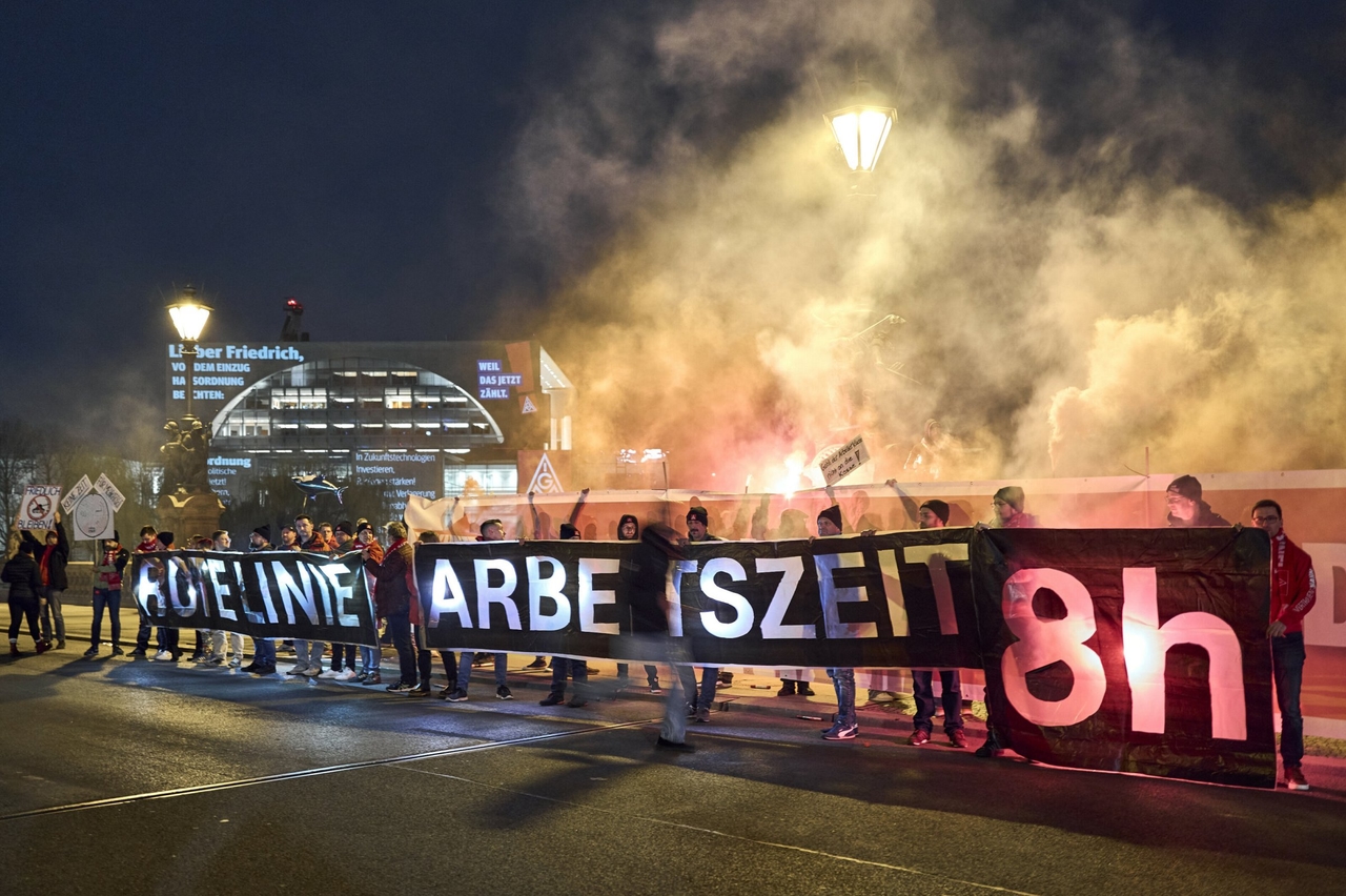 Riforme sociali | I sindacati minacciano una resistenza "dura"