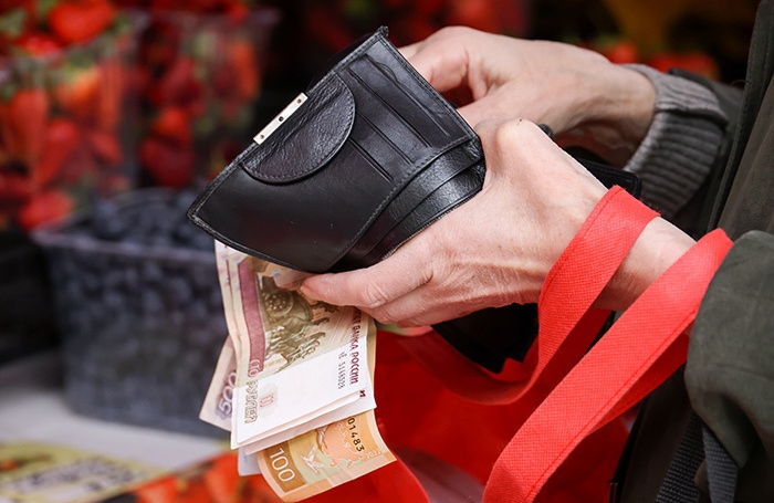 Oficjalna roczna inflacja w Rosji spadła poniżej 8%.