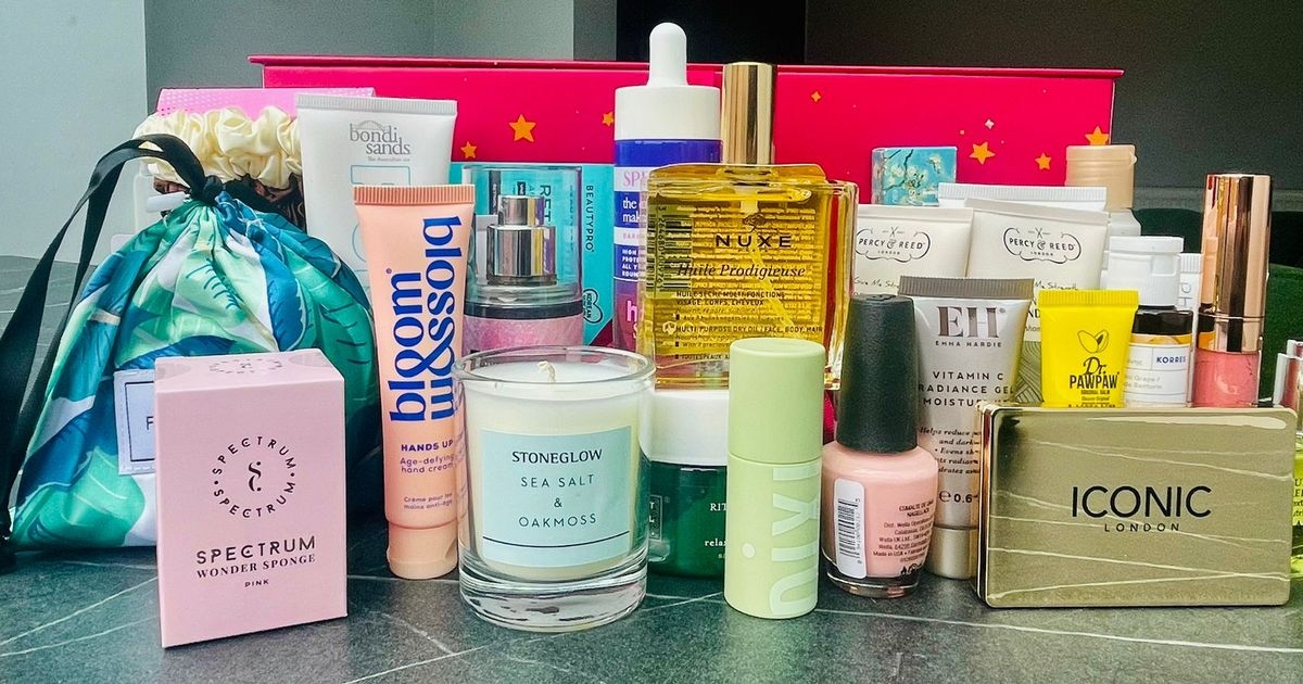 'I unboxed Next's beauty advent calendar which contains £385 worth of products'