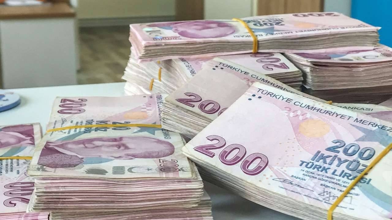 What is the latest situation in deposit interest rates? How much is the monthly interest earnings of 500,000 and 500,000 TL?