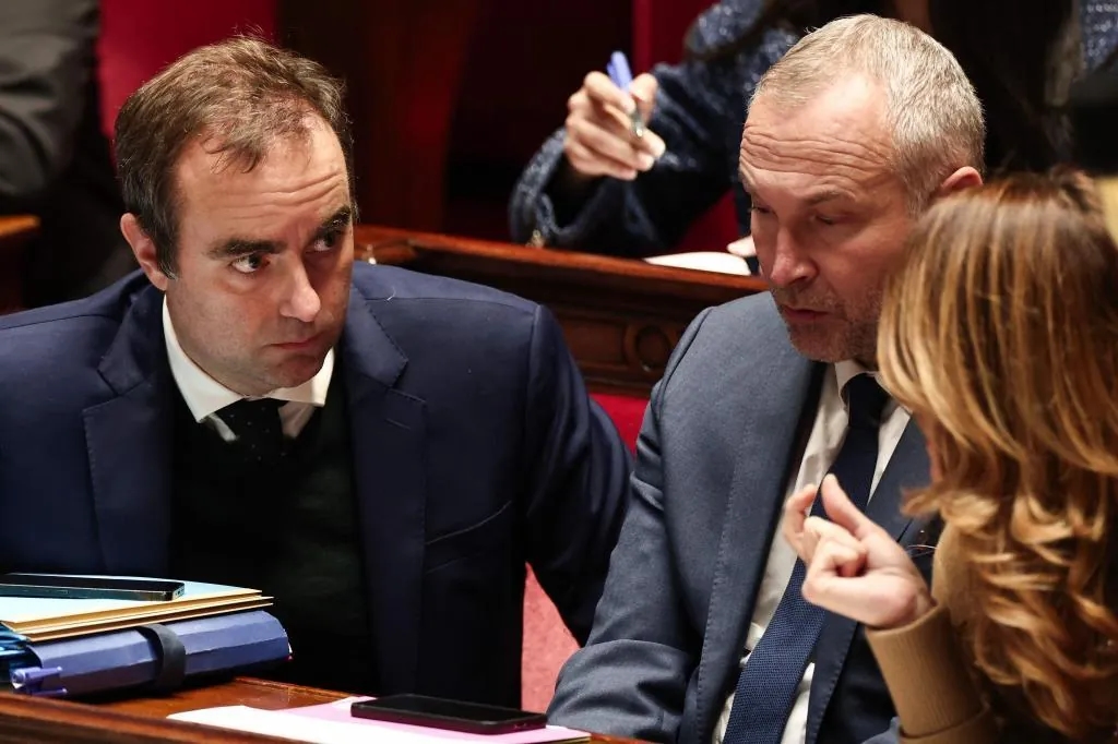 Una tasa de 25.000 millones  a las grandes fortunas para frenar el déficit: el impuesto a los "superricos" que divide a la Asamblea francesa