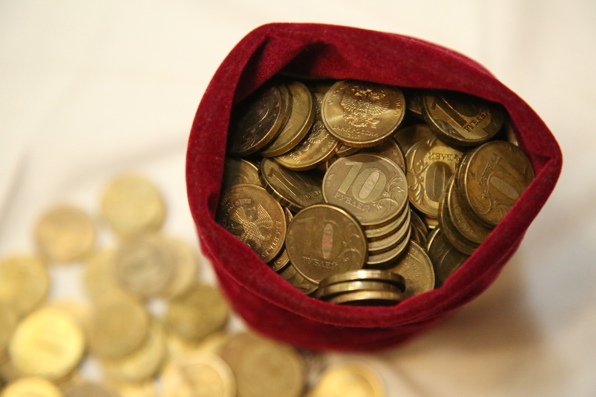 Биткоин обвалился: надо ли россиянам вкладываться в криптовалюту