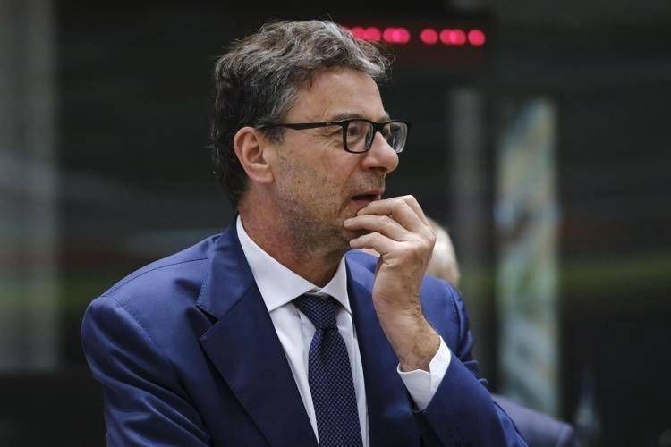 Budget, Giorgetti do przedsiębiorstw: „To jeszcze nie koniec, mówimy o bankach”.