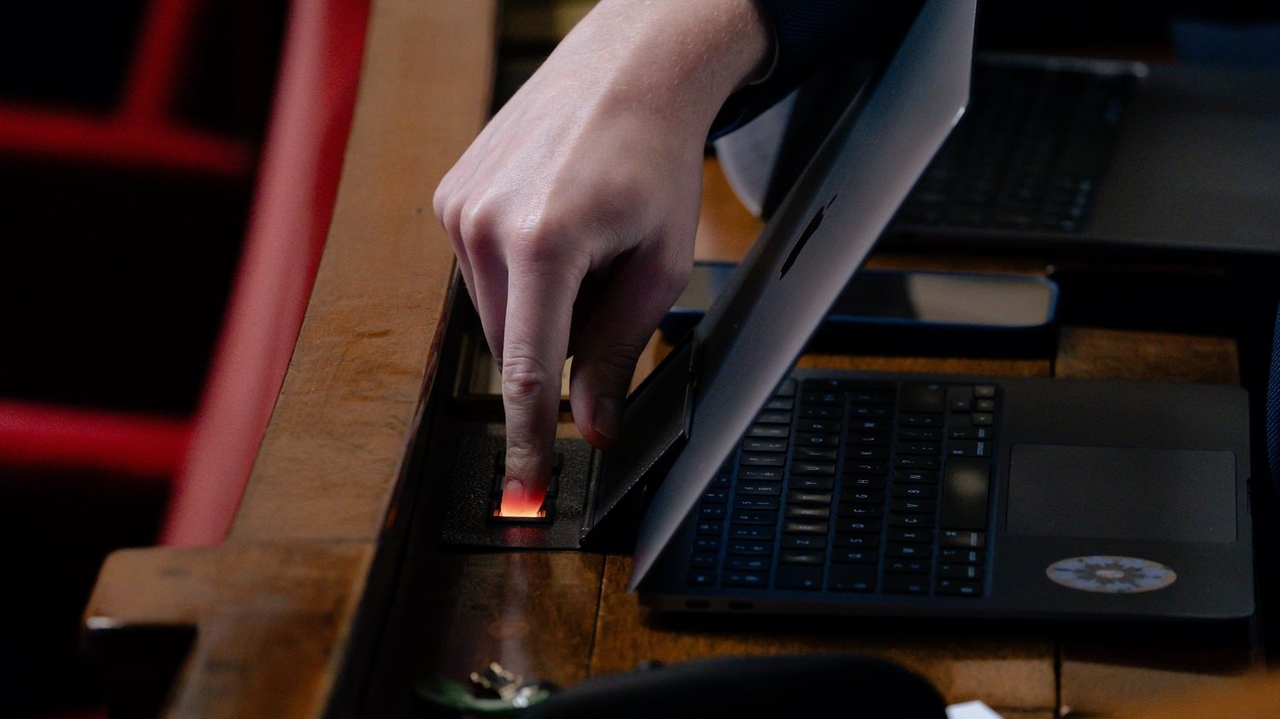 Haushaltsplan 2026: Abgeordnete stimmen einer „Steuer auf unproduktives Vermögen“ zu