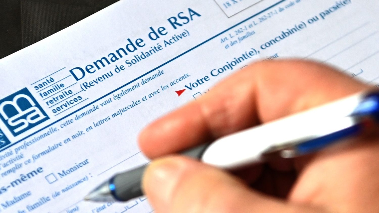 Si può guadagnare di più con l'RSA che lavorando, come afferma LR Laurent Wauquiez?