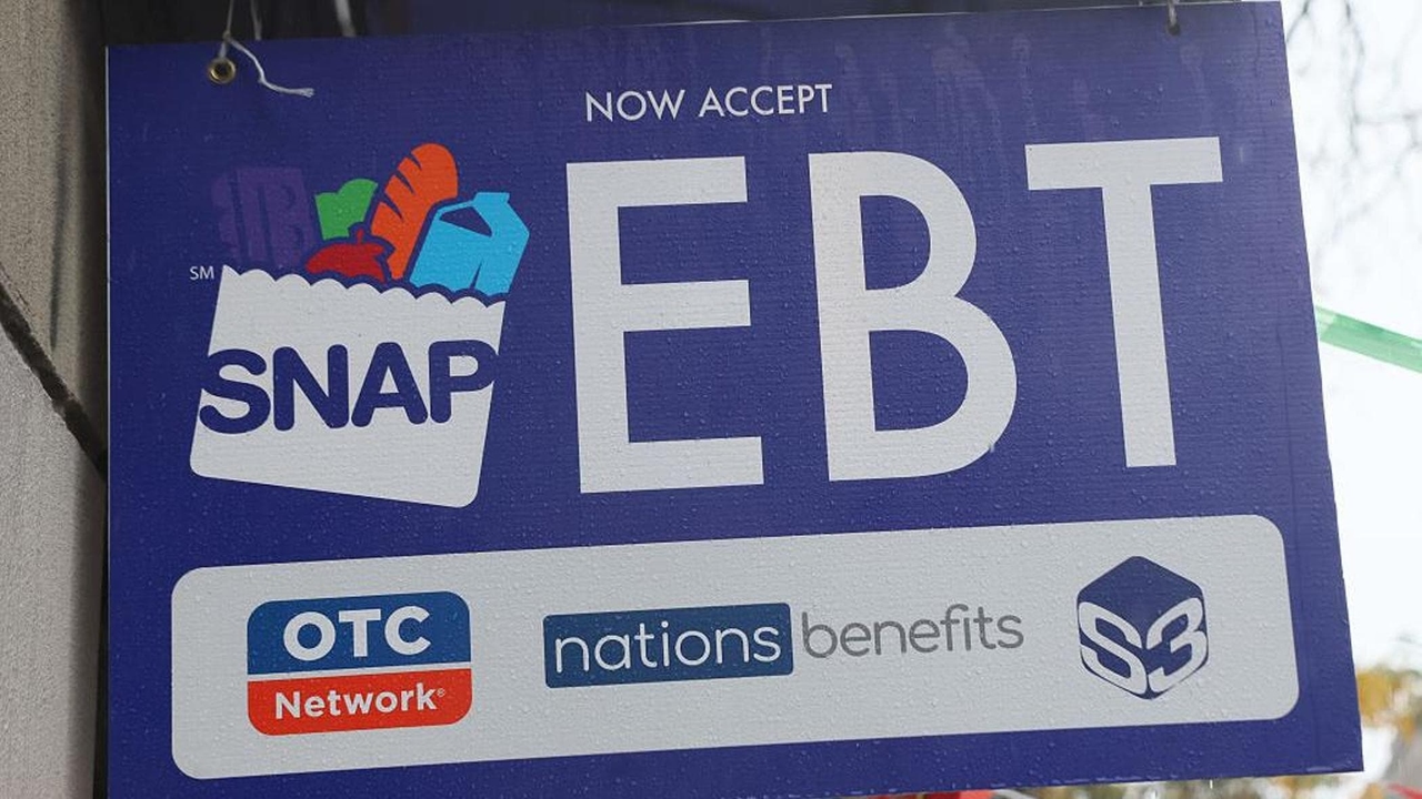 Het Hooggerechtshof oordeelt dat Trump de financiering van voedselbonnen voor de armen moet stopzetten.